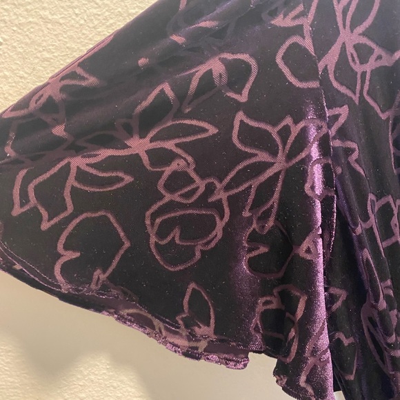 Calvin Klein Women's Purple Velvet Burnout Faux-Wrap Dress Size 8 - Picture 5 of 8